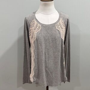 Eyeshadow Heather Gray Top with Ivory Lace Accents